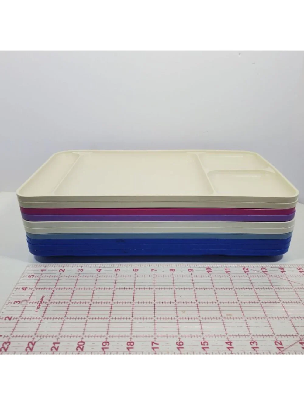 Tupperware Lunch Trays 10 Divided Dinner Camping Blue Cream Purple 1535 Vintage - Picture 4 of 11